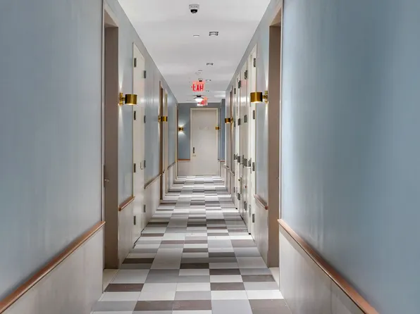 138-25 Barclay Avenue image 17 of 20