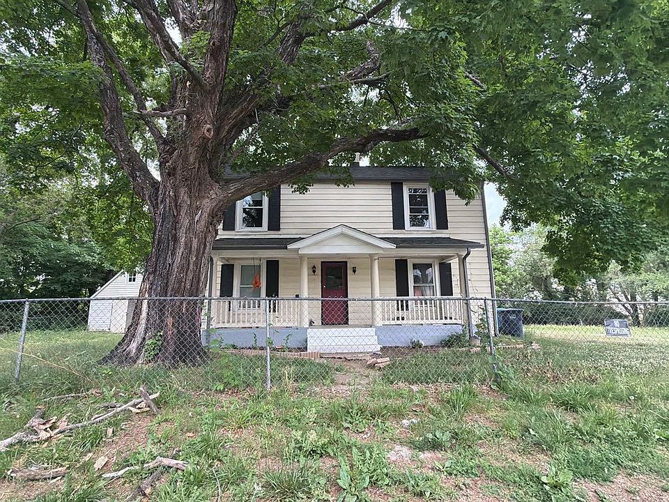 1st image of 1319 Liberty Rd NE