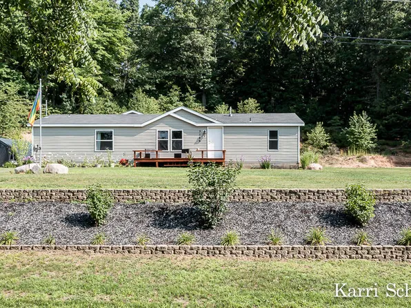 3142 W Cleveland Rd, New Era, MI 49446