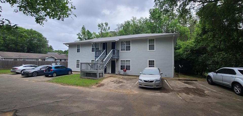 1st image of 2543 Chateau Ln