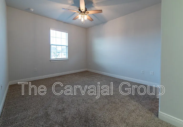 1017 Steven Patrick Ave — Photo 35
