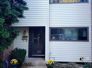69 Dennison Dr, East Windsor, NJ 08520