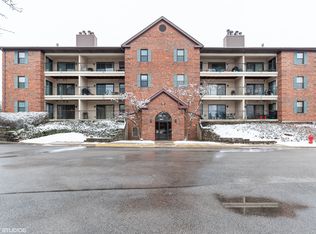 641 Hapsfield Ln APT 103, Buffalo Grove, IL 60089