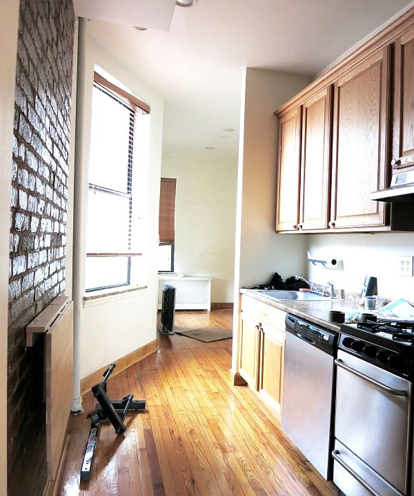 2nd image of 351 E 82nd St APT 3RE