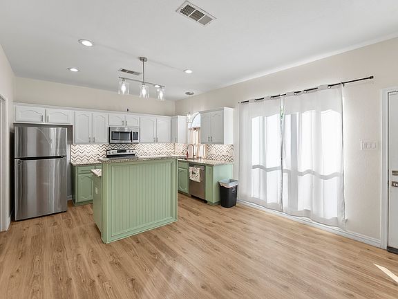 4th image of 5921 Ash Flat Dr