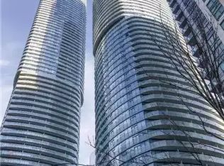 14 York St #5908, Toronto, ON M5J0B1