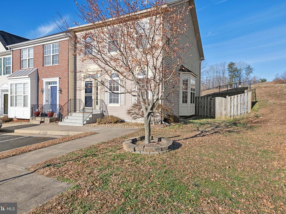1st image of 100 Hillside Ct