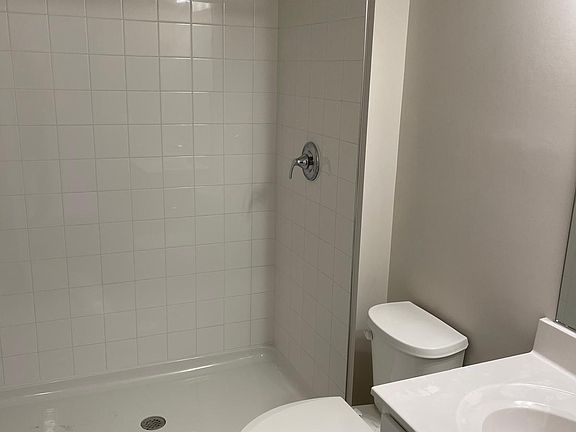 1st Floor Full bath