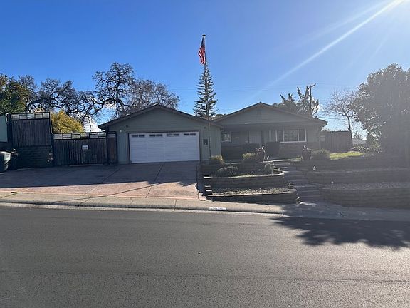 2nd image of 5620 Woodforest Dr