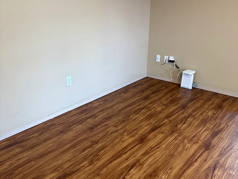 720 N Lindell Ave — Photo 19