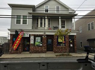 606 Charles St, Providence, RI 02904