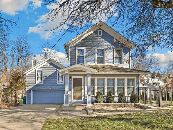 711 Walnut St, Lemont, IL 60439