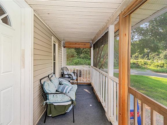 5th image of 225 Cummings St