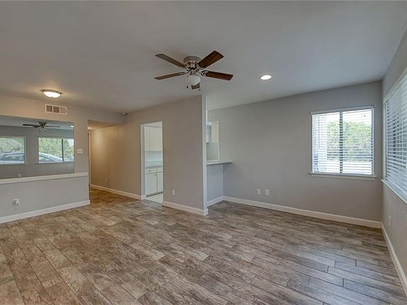 4th image of 5801 Thunderbird St APT 20