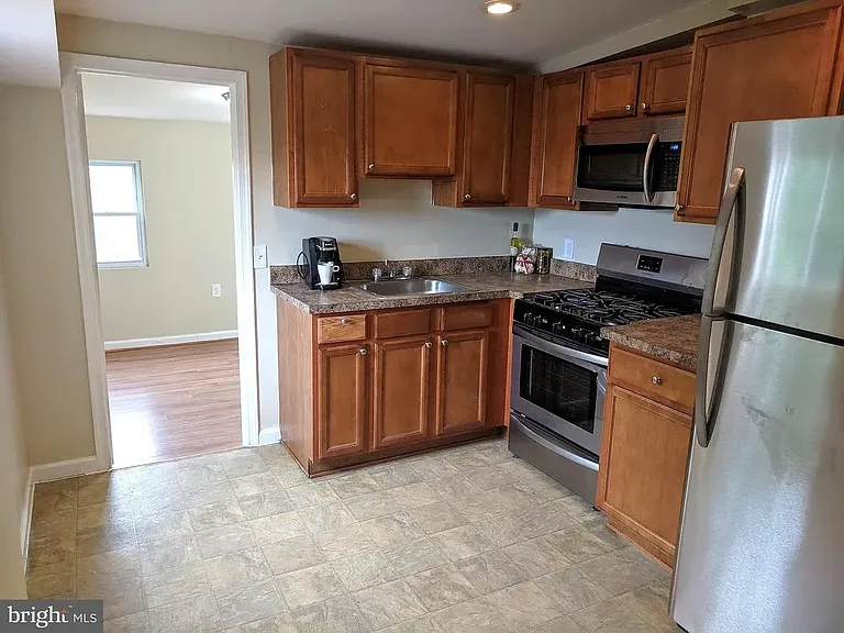 2444 Druid Hill Ave — Photo 39