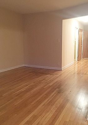 2nd image of 21-02 Hoyt Ave S #3