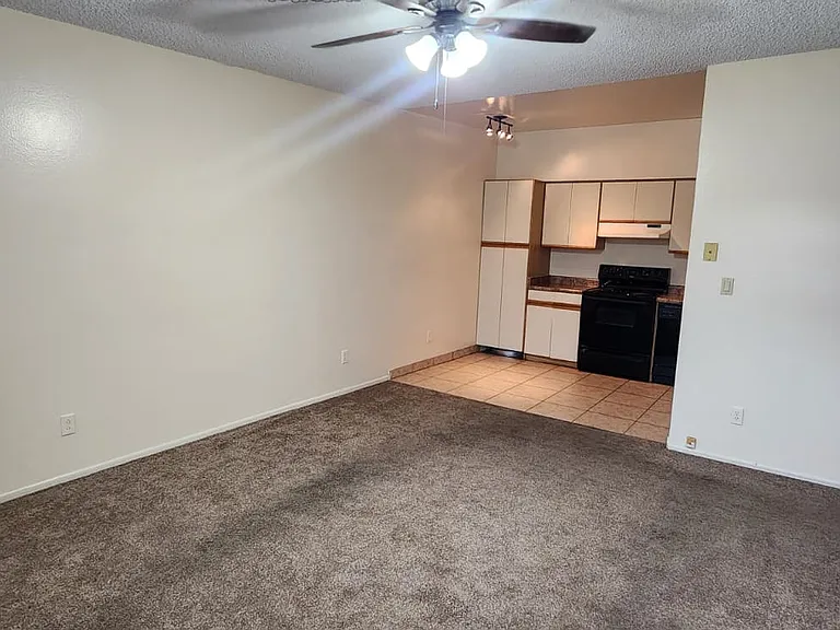 424 E Frost Cir #424 — Photo 1