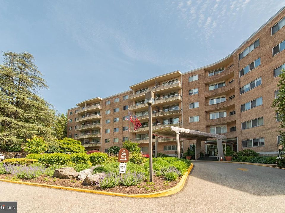 1st image of 100 West Ave #211