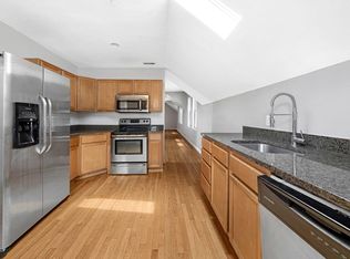 2946 N Lincoln Ave APT 3, Chicago, IL 60657