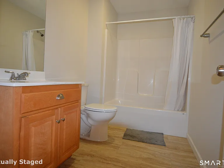 173 Saybrook Rd — Photo 16