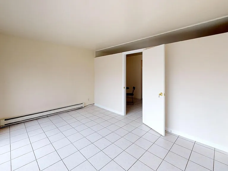 702 Cassia St — Photo 9