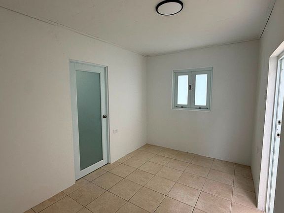 4th image of Calle Tetuan Oeste 2 Unit 2