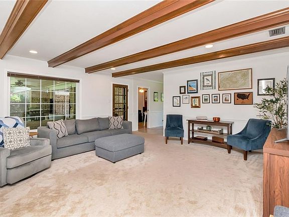 5th image of 600 Burlington Ct