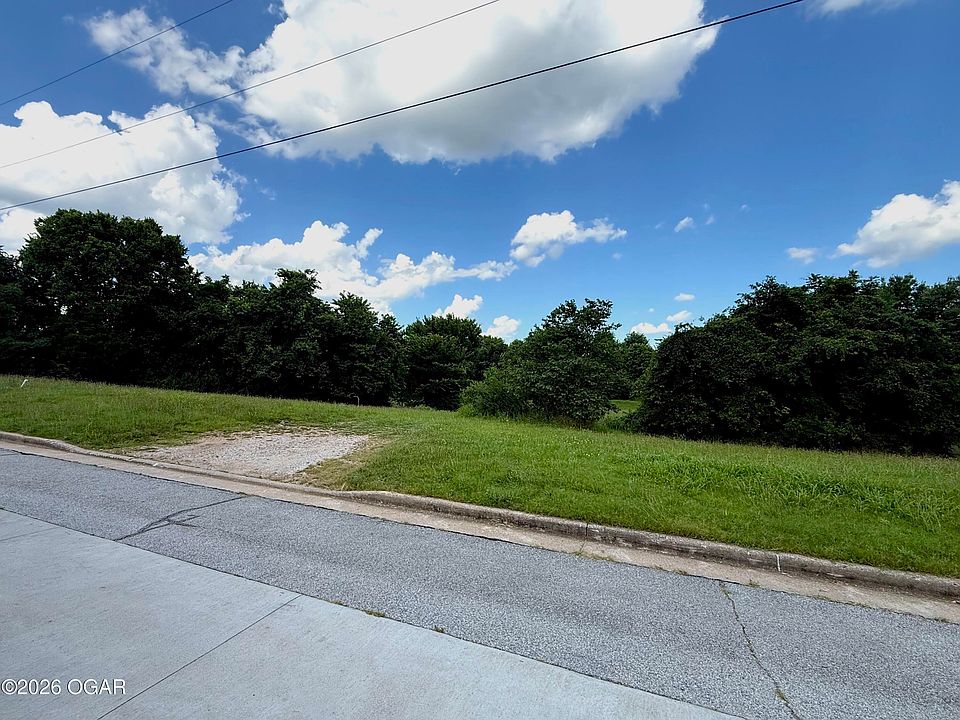 1st image of 2801 S Sergeant Ave