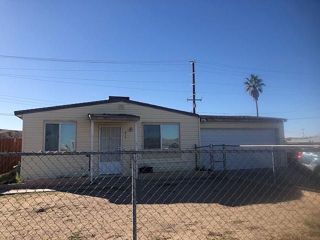 1st image of 812 Lillian Dr