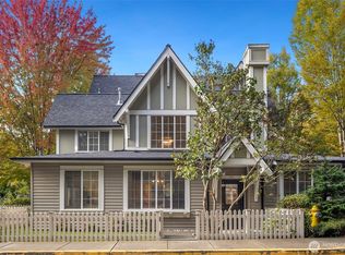18247 NE 96th Way UNIT 101, Redmond, WA 98052