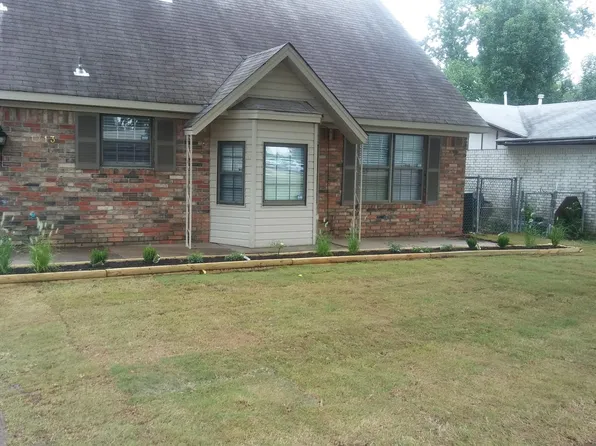 1713 S 3rd St, Broken Arrow, OK 74012
