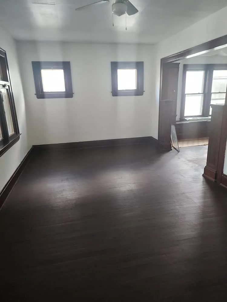 2 bed, $1,050 — Photo 2