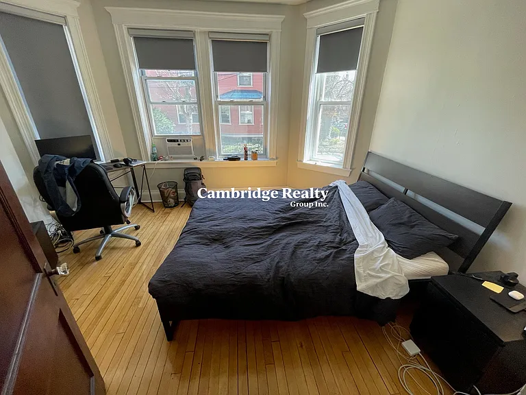 12 Farrington Ave #2T — Photo 15