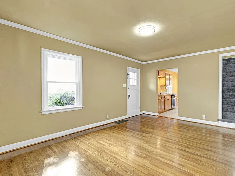 2815 Francis St — Photo 6