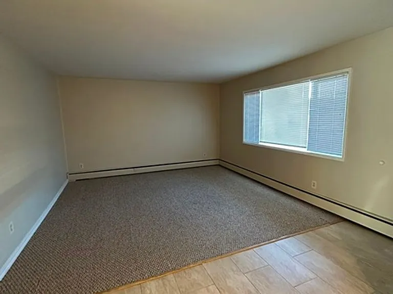 2544 Union St — Photo 23