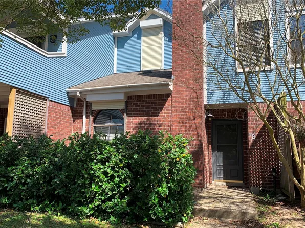 3100 75th St APT 3, Galveston, TX 77551