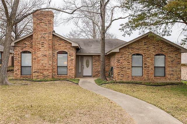 1st image of 407 Whispering Hills Dr