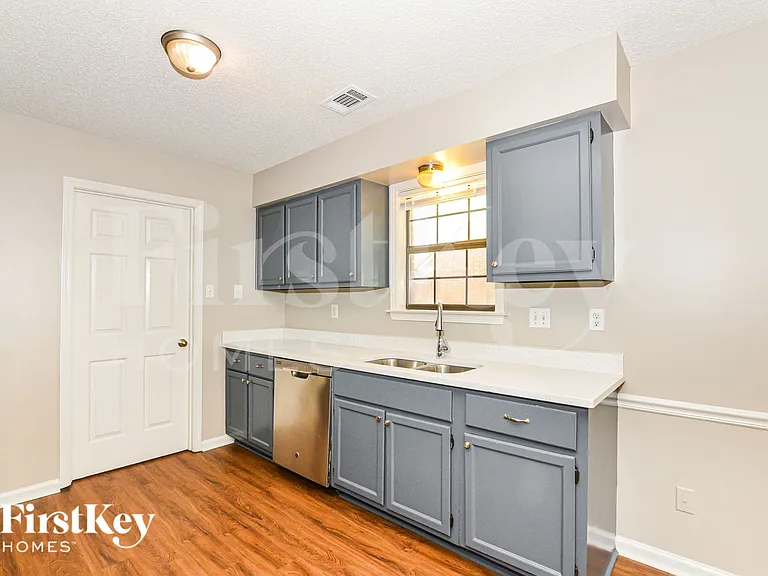 4538 Kings Grant Dr — Photo 6