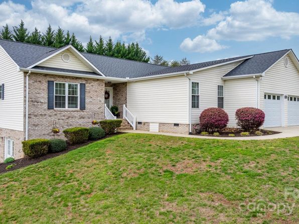 108 Whitehall Ln, Hudson, NC 28638