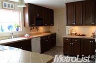 2nd image of 1375 Oak Nob Way