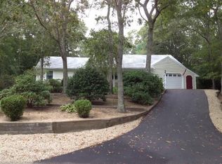 126 Lakeside Dr E, Centerville, MA 02632