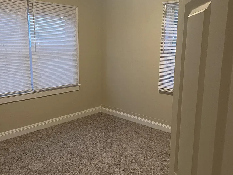 504 Pearl St — Photo 14