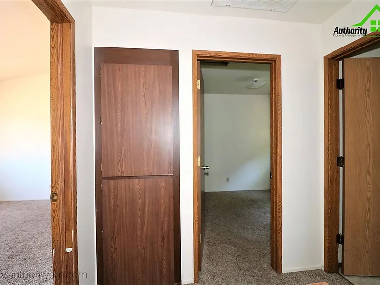 2750 Shasta View Dr #2 — Photo 10