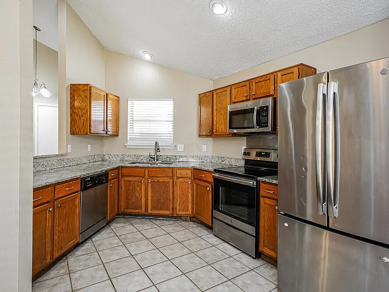 405 Lemon Dr — Photo 7