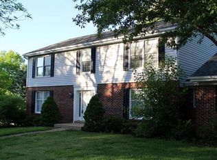 2124 Bow Tree Ct, Chesterfield, MO 63005