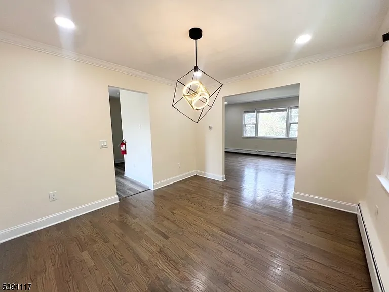 55 Lincoln Cir — Photo 9
