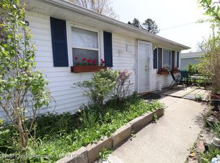 911 Pine St, Dewitt, MI 48820