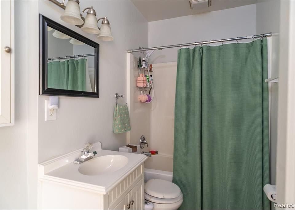 1st image of 127 Bauman Ave