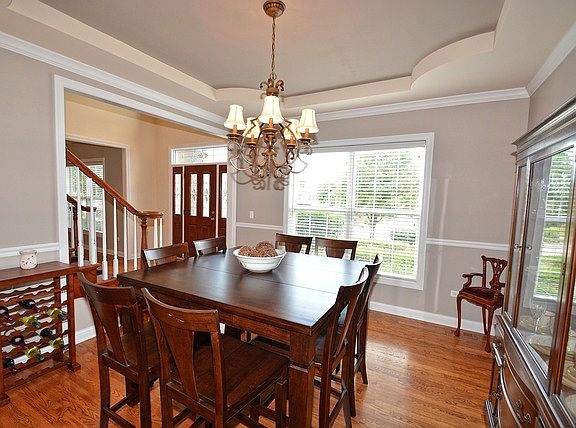 2nd image of 25644 Meadowland Cir