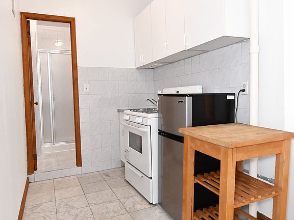 5th image of 123 Ludlow St #16A